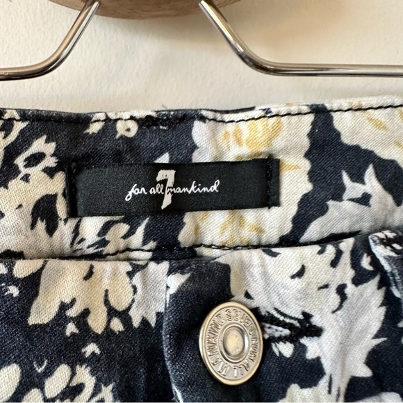 7 For All Mankind-Floral Soft Denim Jeans (Size:26) - Picture 10 of 10
